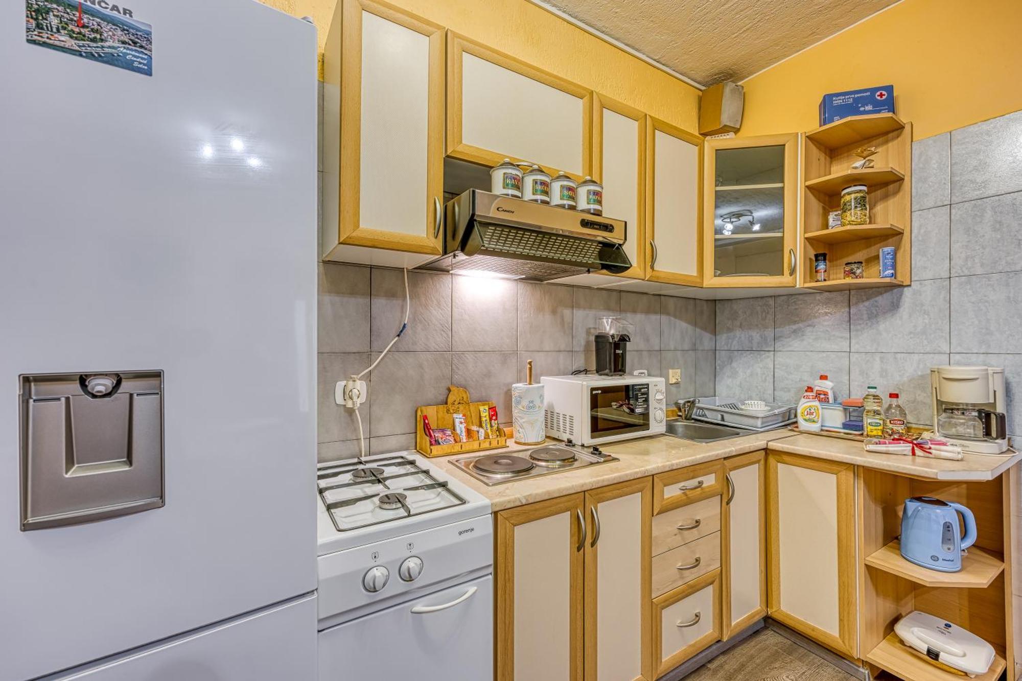 Apartments Cindric Selce Exterior foto