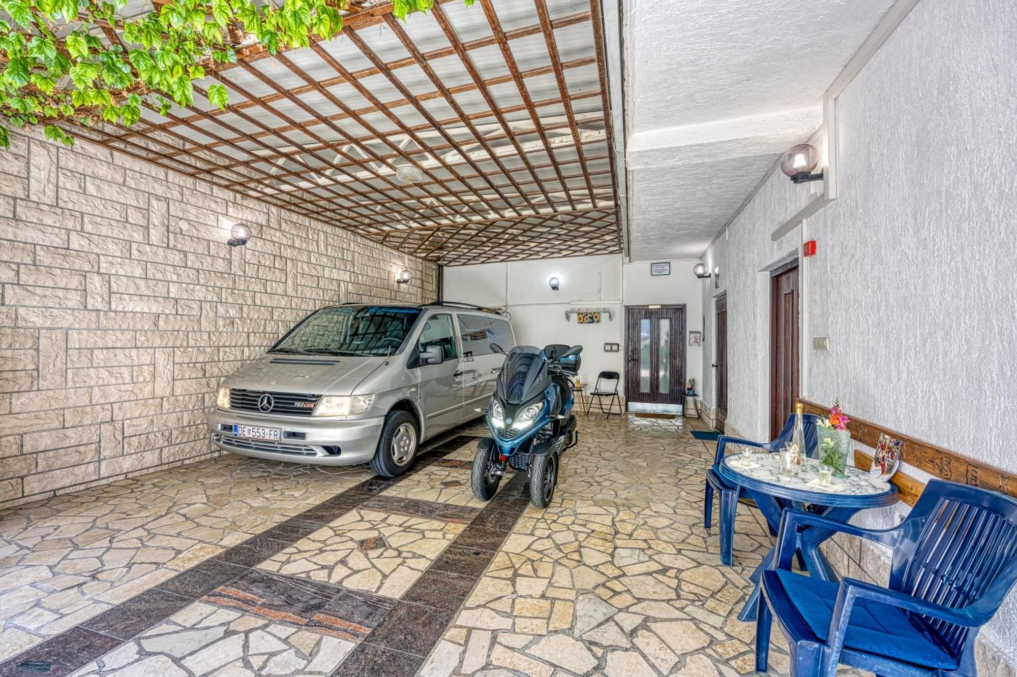 Apartments Cindric Selce Exterior foto